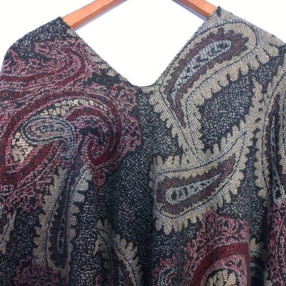Avenue  Knit Ruana Wrap Shawl Tapestry Paisley Black Burgundy Fringe Plus Sized - Picture 7 of 13